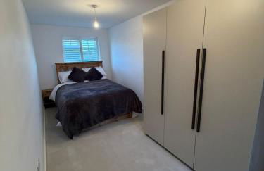 Luxury House, Great Location in Redditch - Contractors - Families - Groups - Relocators - Sleeps 9 - Foto 3