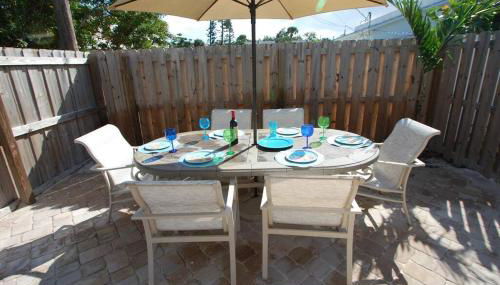 Tahitian Cottage - Heated Pool Walk to the Beach - Foto 3