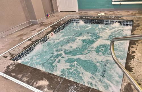 The Grizz AC Pool Sauna Gym Near Resort - Photo 30