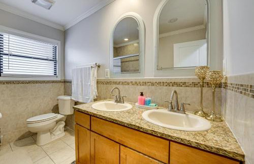 Fire Pit and Yard Family Home in Farmington Hills! - Foto 16