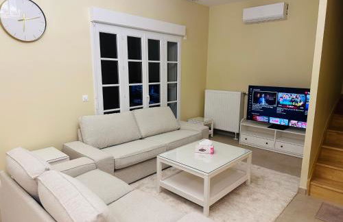 Family's house - Villa proche de la vallée village et Disneyland paris ,2 parkings, air condition - Foto 2