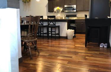 New house with new furniture at cedar rapids - Foto 20