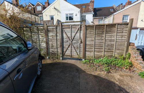 5BR townhouse Arnos Court Villa Bristol w parking - Foto 28