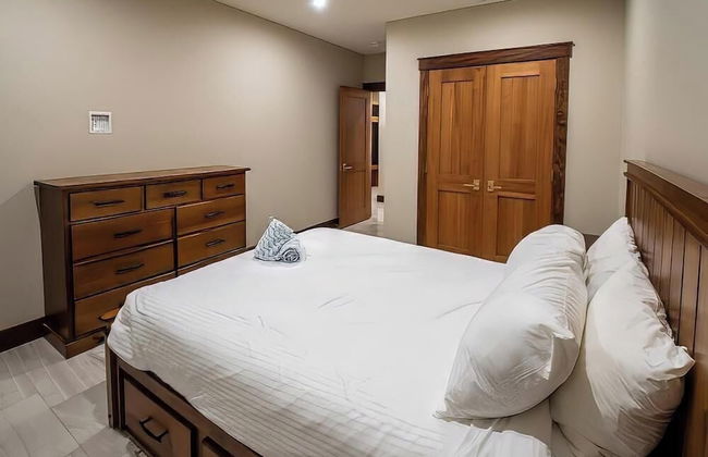 Snow Creek Cabins by Fernie Lodging Co. - Photo 60