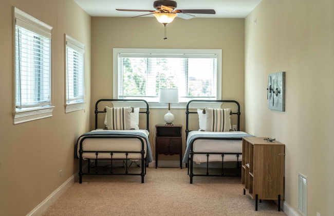 Island Getaway on Delavan Lake - Photo 2