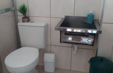 Apartamento Studio ao Lado da Praia com Wi-Fi e TV Smart - Foto 12