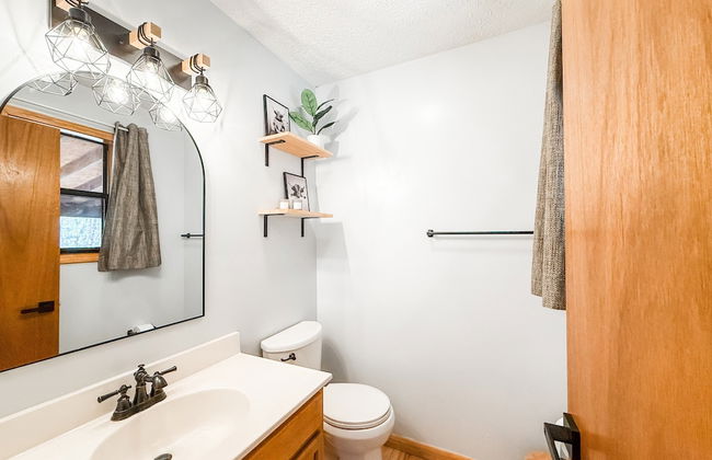 Andy Woods Lodge - 4 Bedrooms, 1.5 Baths, Sleeps 8 4 Home by RedAwning - Foto 21