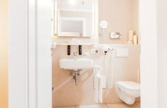 Appartement mit Dachterrasse und Schloßblick - Foto 17