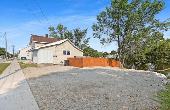 Lazy River Villa - Hottub Fenced Yard Sleeps 11 - Foto 52