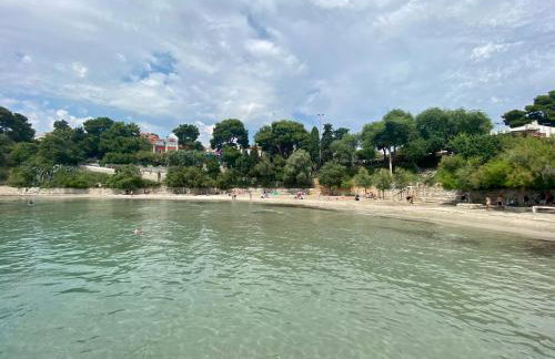 Beach and Green - Photo 34