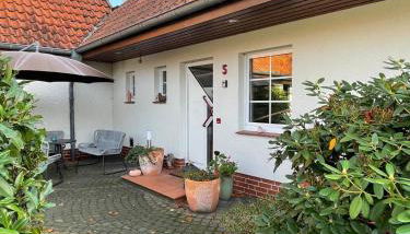 Twenge Retreat - Haus Nähe Stadt und Flughafen mit Garten, 3 Zimmer, TV, Küche, Bad und Netflix - Foto 3, Garden