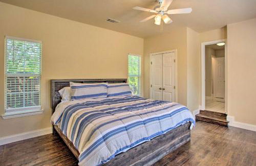 Pet-Friendly House with Pool about 3 Mi to Downtown - Photo 12