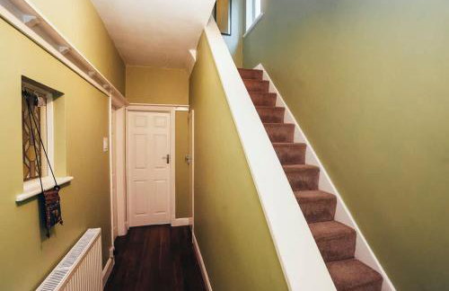 Huge 4 Bed Family Home in Derbyshire with Parking - Foto 41