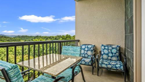 Smoky Mountain View Condo- Hot Tub, Indoor Pool, Walking Path, Playground - Foto 2