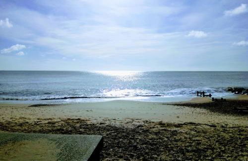 Beachfront Studio Apartment - Foto 16