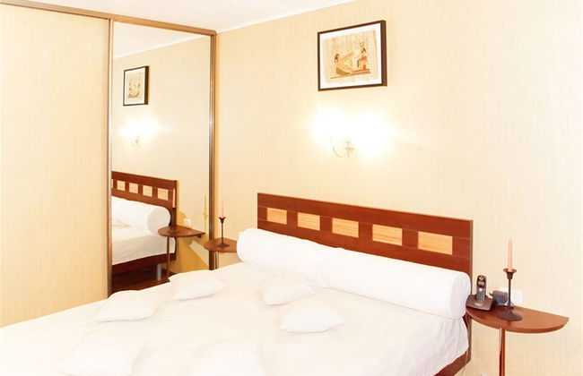 Megapolis Apartments on Nikitinskaya street 21 – apt 70 - Photo 1