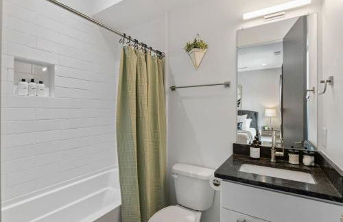 12 South Home WALK to Belmont with Deck and Patio - Foto 24