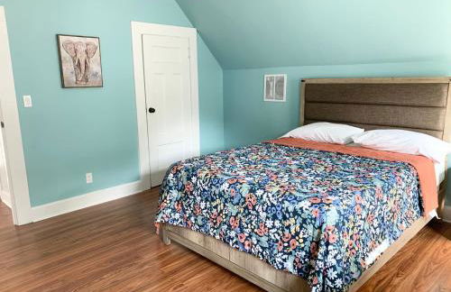 Newly renovated 4 bedroom apartment near downtown. - Foto 29