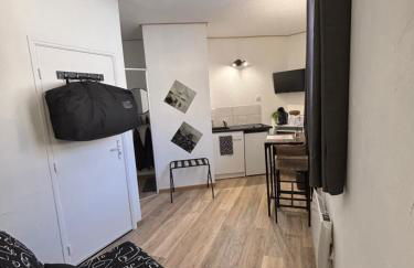 A côté de la Gare - Foto 15