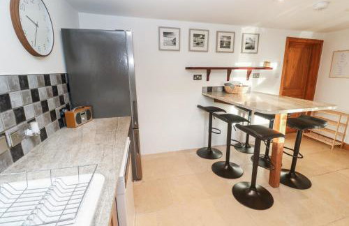 Riverside Barn - Photo 10