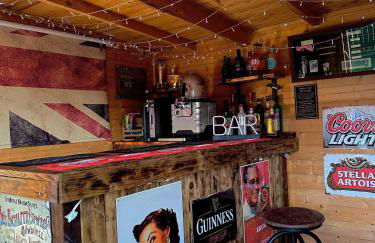 The Follonsby hot tub Retreat with own bar near city centre - Foto 46