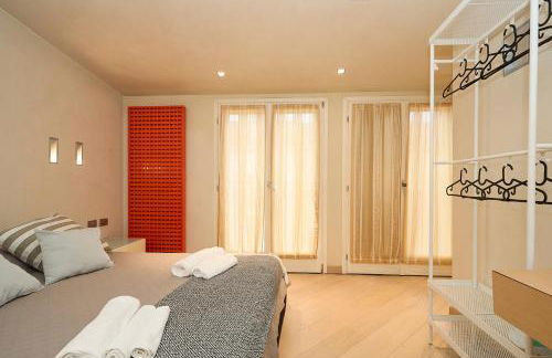 Luxury House - 2 Minutes Walk from Central Station - Photo 13