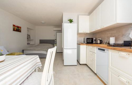 Apartment Varos with shared pool - Foto 33