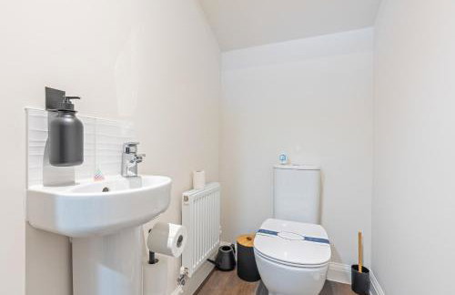 #83 Stylish Wigston Home - Near Bradgate Park - Sleeps 4 -" Perfect for contractors and Families - Free Parking" - Foto 27