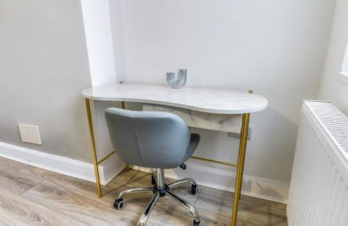 Contractor Luxury Home - Long Stays - 4 Bedrooms - Sleep 8 - Zip & Link Beds - Ultra Fast WiFi - Free Parking - Foto 31