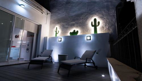 Beach & Urban Attic - Photo 5