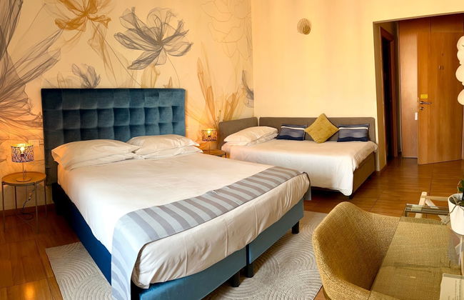 Bon Ton Design Rooms by DOT Suites - Photo 19