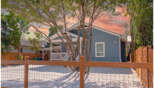 Unwind in Style 4BR2BA Quick Access to Downtown - Foto 4, Other