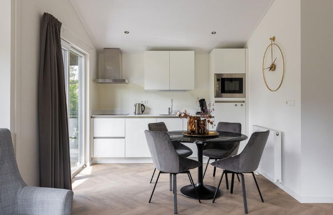 Lodge in Netherlands With Furnished Terrace - Photo 10