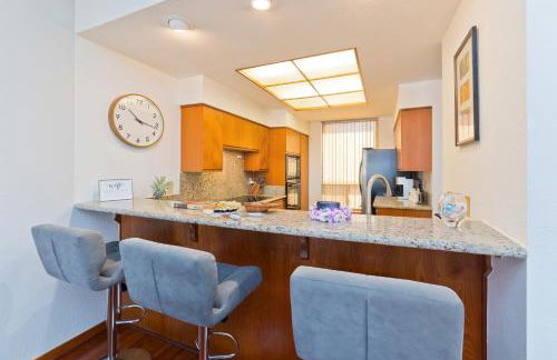 Hilton Pool Pass incl - Spacious & Relaxing Resort Gem ~ View ~ Pool ~ Gym - Foto 20