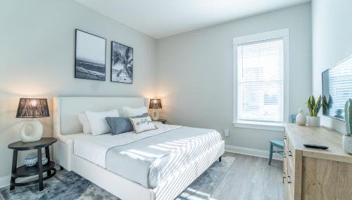 ~Spacious home near beach w/ game room and community pool~ - Foto 5