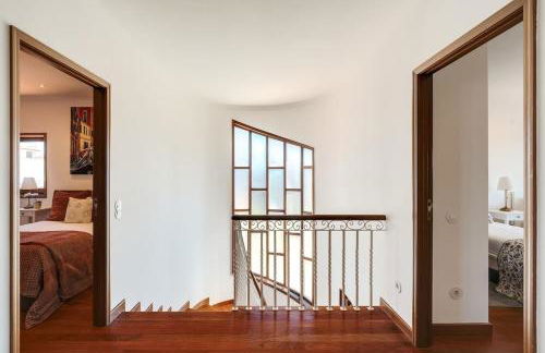 Beach Villa with Jacuzzi & Garage by HostWise - Foto 49