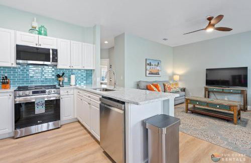 ON Flagler Avenue! Dog Friendly with Balcony and Parking Walk to the Beach! - Foto 2