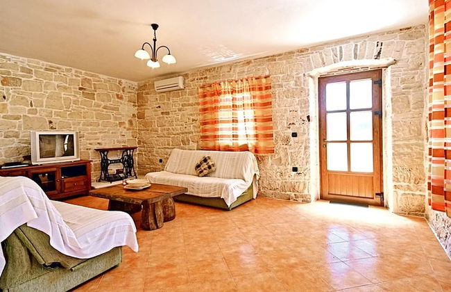 Authentic Villa in Tinjan With Private Pool - Foto 3