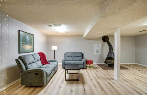 Gather Family! Home with Fenced Yard in Wheat Ridge - Foto 3