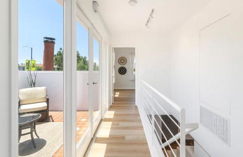 Exclusive 2BD 3BA with Balcony - Photo 10