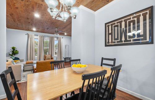 Casa Cowboy near Downtown, Gourmet Kitchen, Private Yard - Foto 2