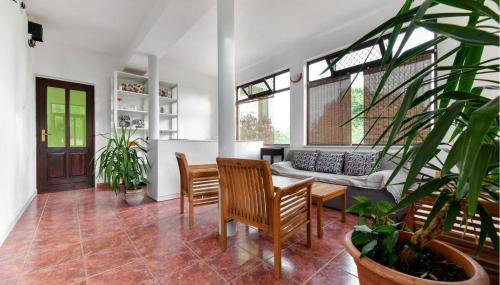 Six-Bedroom Holiday Home In Sv Filip I Jakov - Foto 4