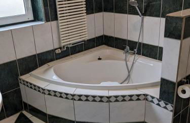 Große Landhauswohnung - Foto 8