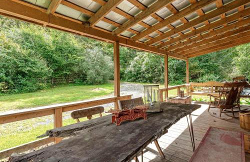 Historic Restored Farmhouse with Cowboy Cauldron Fire Pit Near Ice Mountain, Capon Bridge, West Virginia - Foto 42