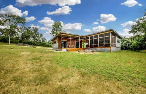 Artisan Cabin with Beautiful Decor and a Classic Fire Pit near Austin, Texas - Foto 7
