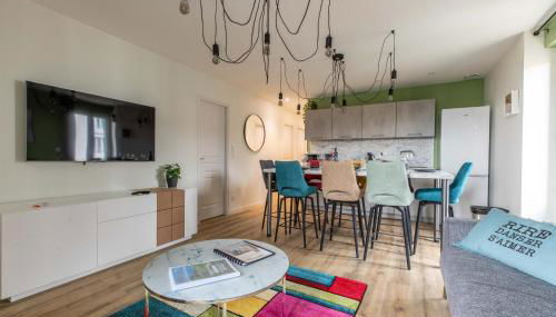 New F5 Neuf Cosy Lumineux proche siége Michelin - Foto 3