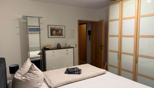 Ferienwohnung Happiness Schlafzimmer 2026 renoviert mit neuem Boxspringbett - Foto 4