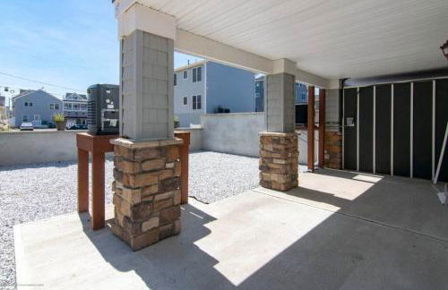 Ocean and Beach Views from Five Decks in Ortley Beach - Foto 49