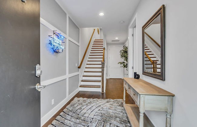 Luxury Townhome With Rooftop Deck Skyline Views - Foto 39