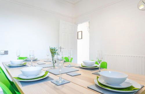 Jasmine Villa B - Ideal for QMC & Uni - Free parking - Photo 3